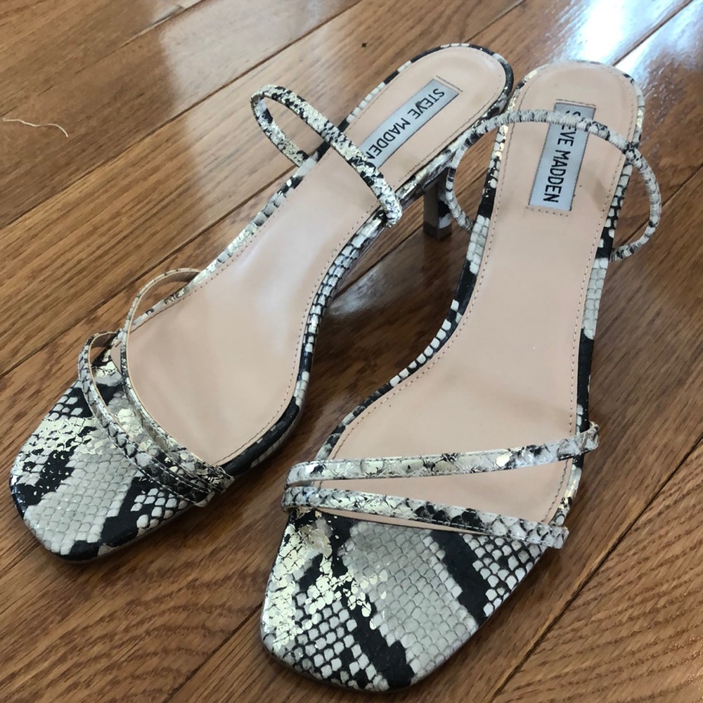 Steve Madden square toe strappy sandal